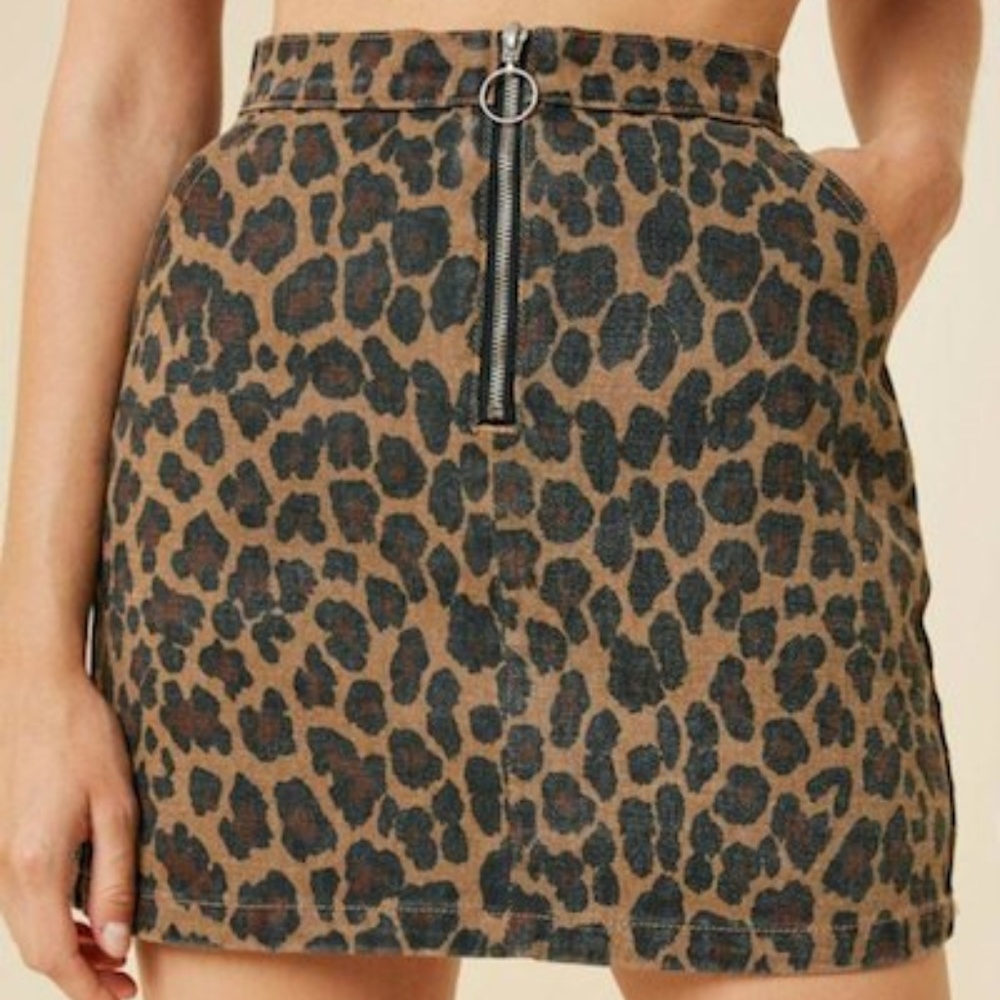 Leopard print denim skirt